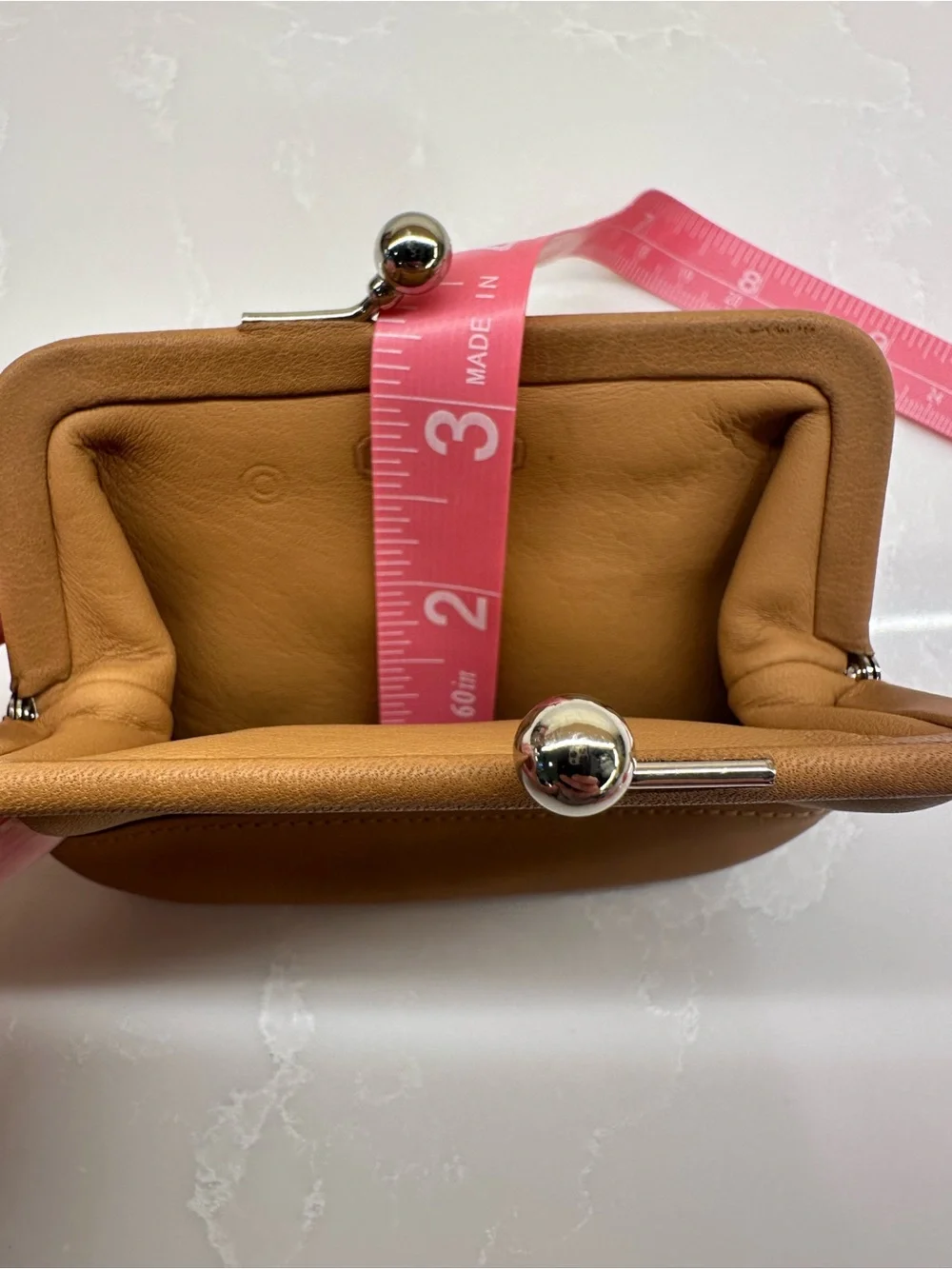 Vintage Coach Kisslock Coin Purse British Tan Leather Style 7155 Outlet Stamp